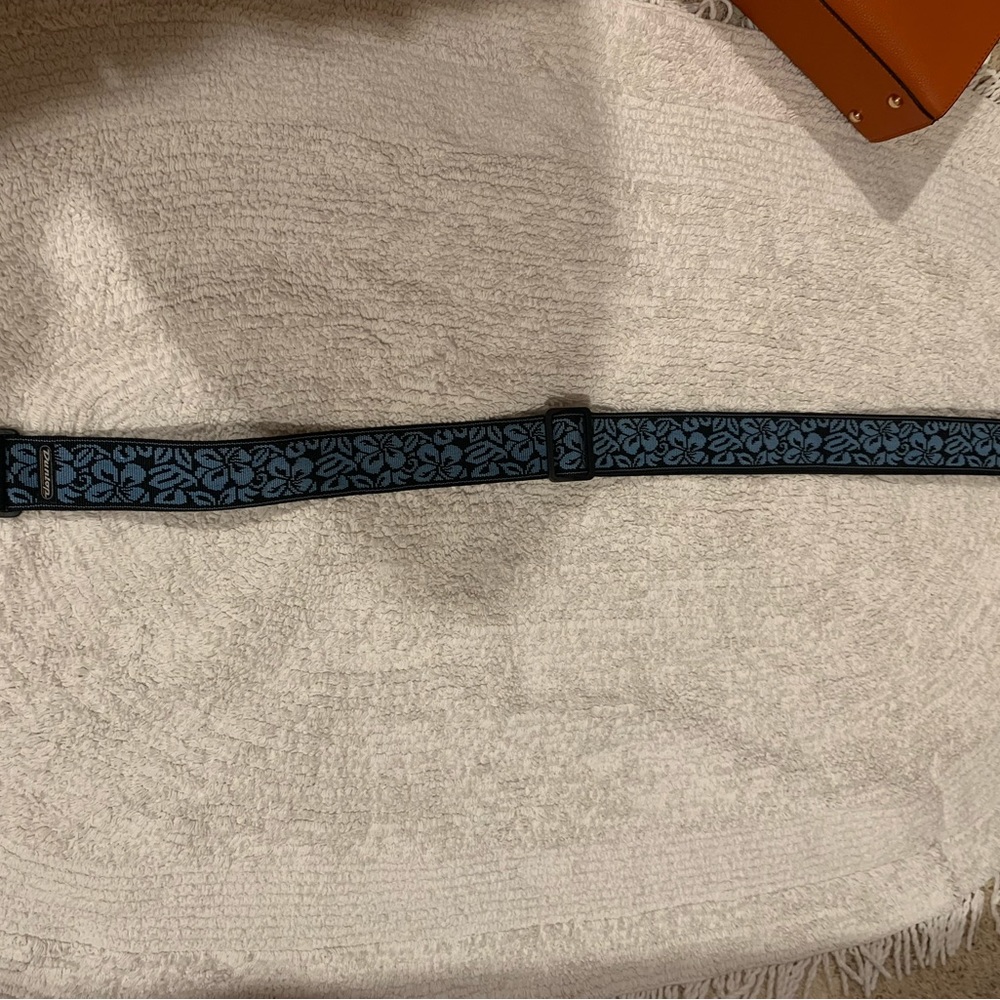Camera strap - Picture 2 of 2